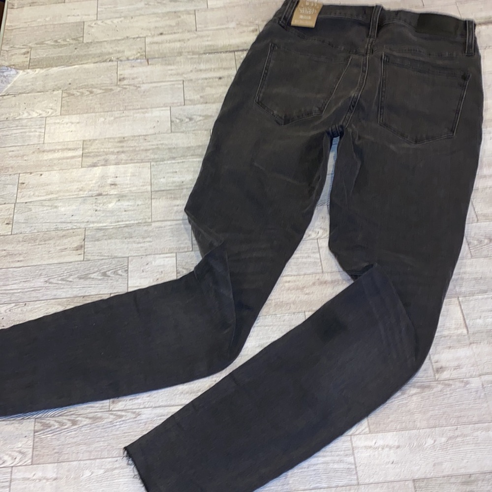 NWT!! Madewell Curvy High Rise Skinny Distressed Jeans Faded Black Size 27 - Picture 9 of 10